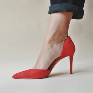 *ANN TAYLOR* Suede Red Pump